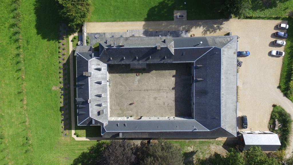 Chateau De Grandvoir Hotel Neufchateau Exterior photo